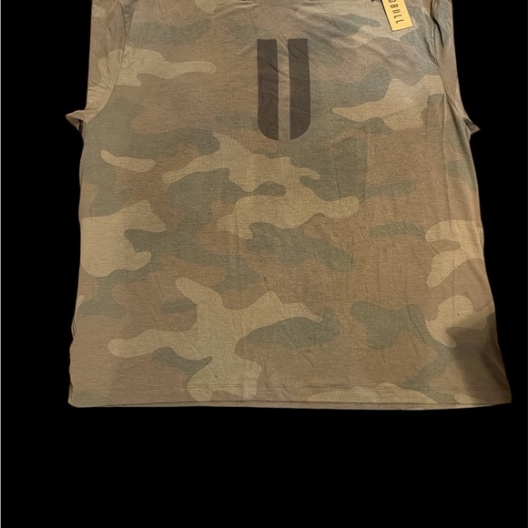 NOBULL Men’s Green Camouflage Short Sleeve Tee - Picture 2 of 4